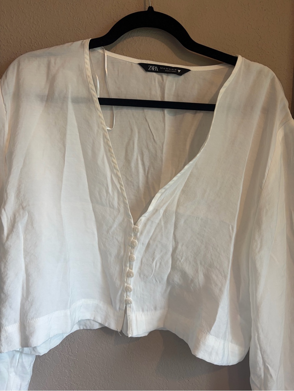 Zara White V-Neck Button-Front Women’s Top